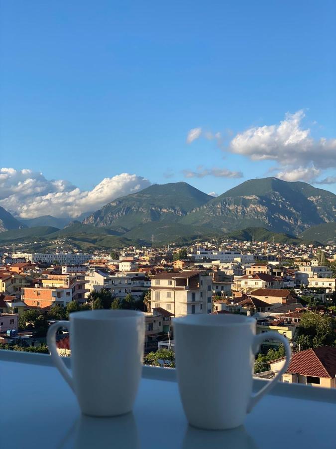 Luxury Rooftop 23 Bed and Breakfast Tirana Esterno foto